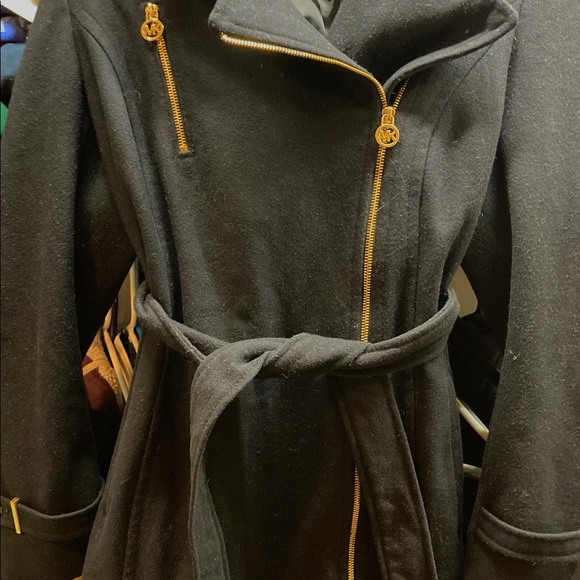 $100 - Picture 5 of 6